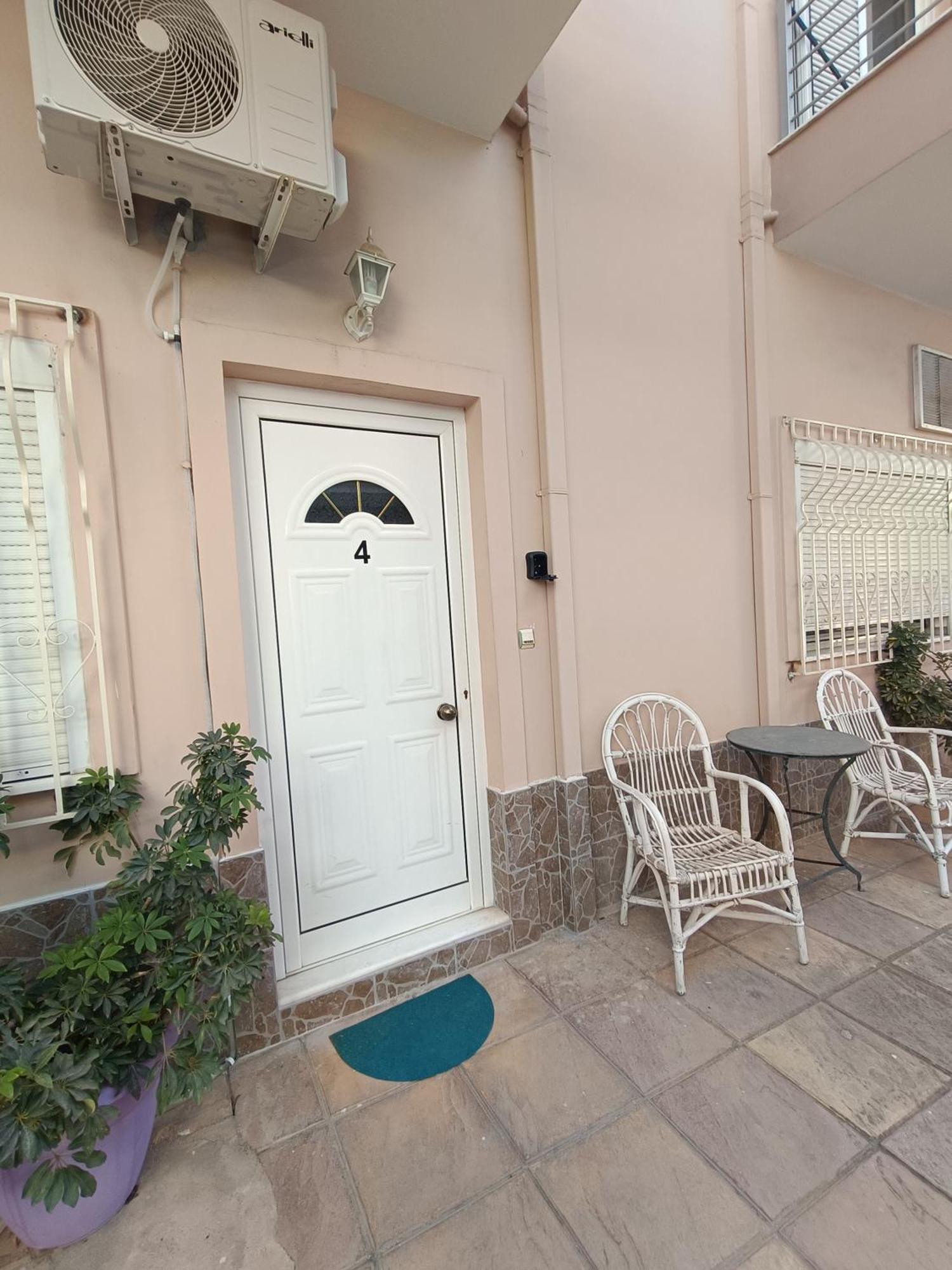 Cozy Apartment In The Center Of Aighion Achaia - Ground Floor - Ισόγειο Στουντιο エギオ エクステリア 写真